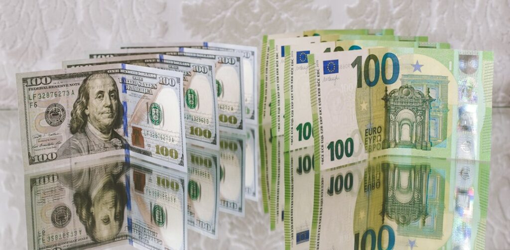 100 us dollar bill